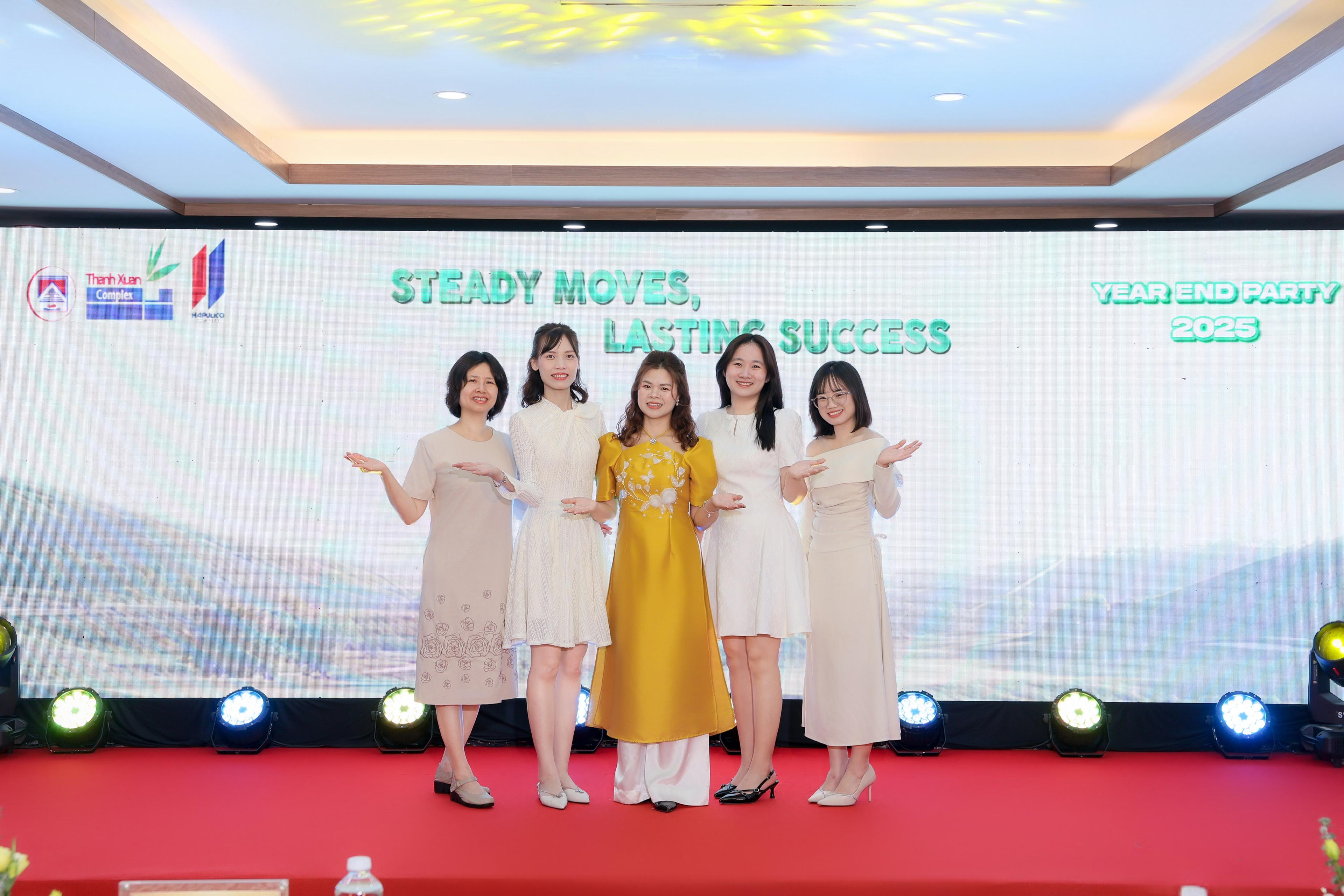 🥂 YEAR END PARTY 2025: 'Vững vàng bước tiếp - Gặt hái thành công vững bền!' 🥂